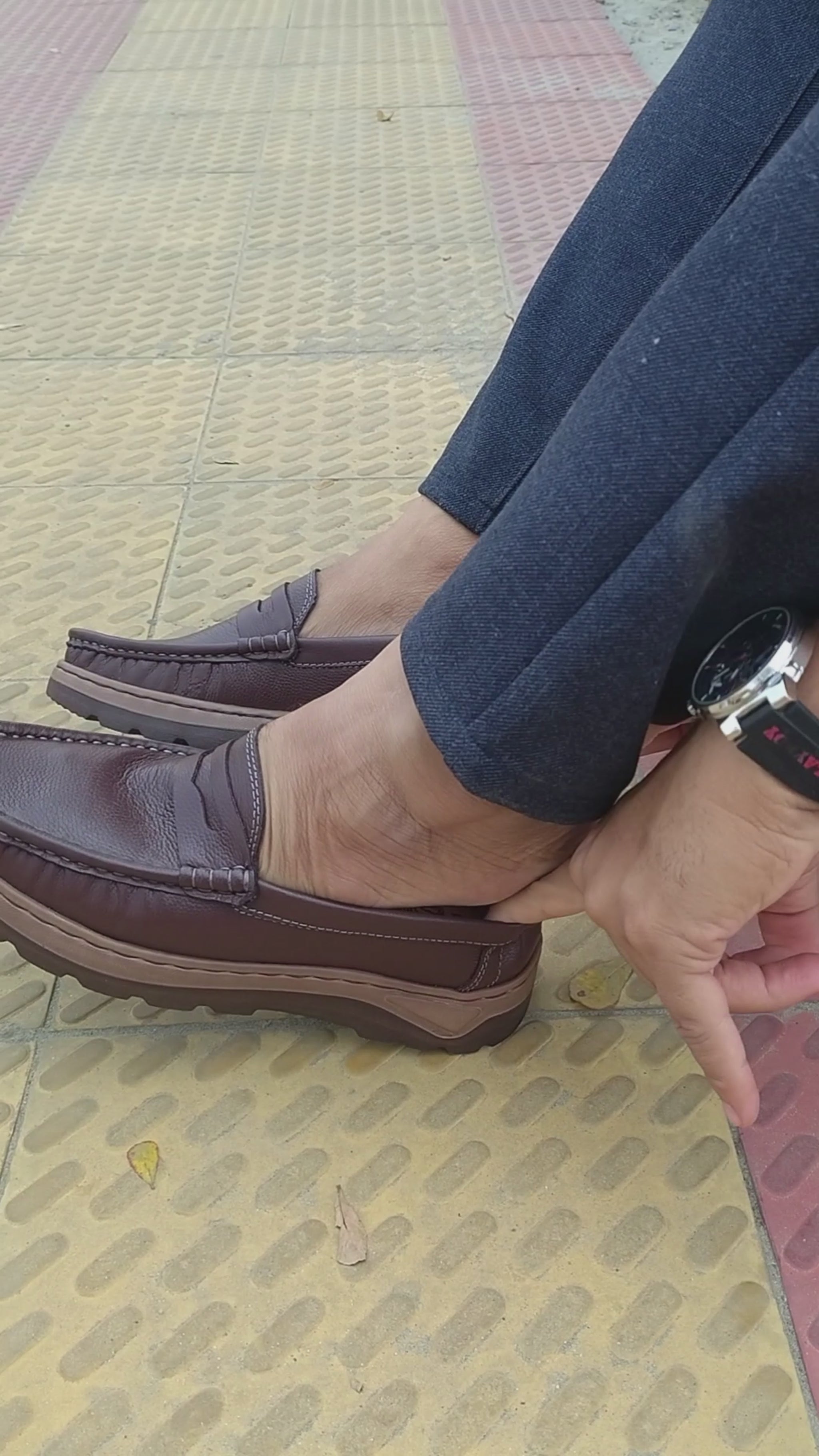casual leather shoe